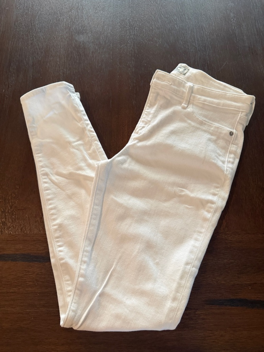 Size 28; 6R: White Women's Skinny Jeans - Classic Stretch Denim.